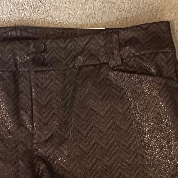 NWT! Torrid - Chevron Ponte Pant. Size 24. - Picture 3 of 5